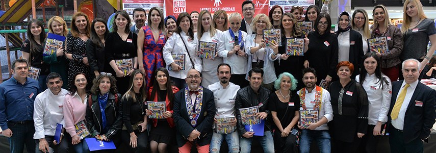 Minik Kalplere El Uzattılar